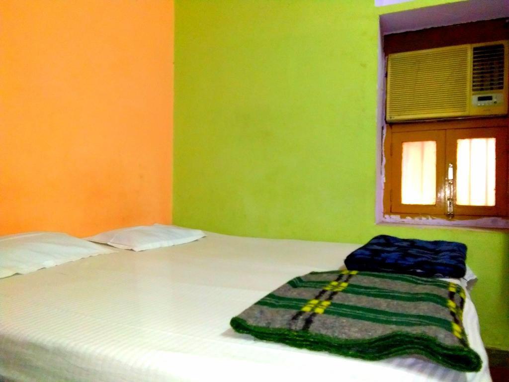 Yogi Lodge 바라나시 외부 사진
